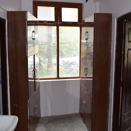 Lha Pomo Daire Kyelang Dış mekan fotoğraf