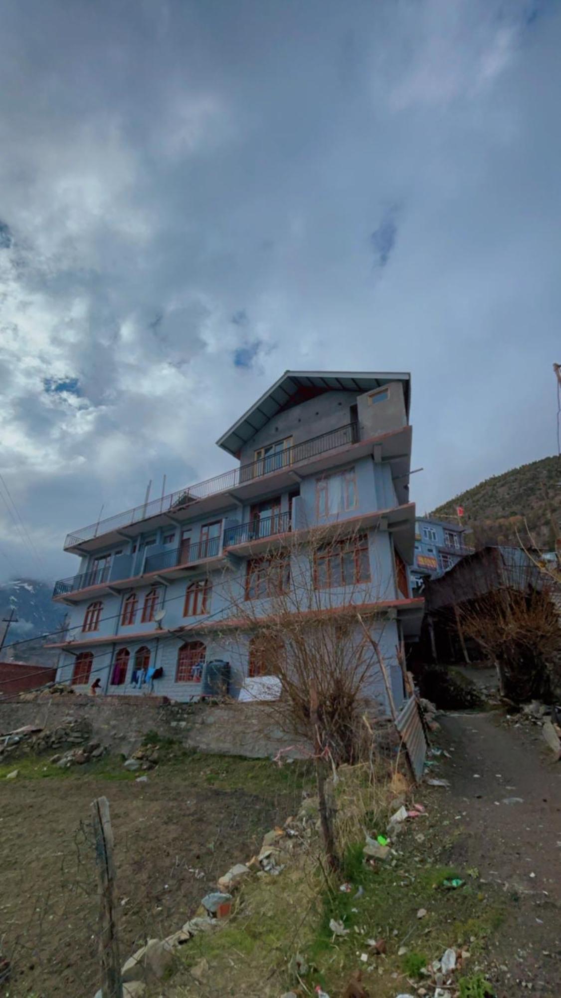 Lha Pomo Daire Kyelang Dış mekan fotoğraf