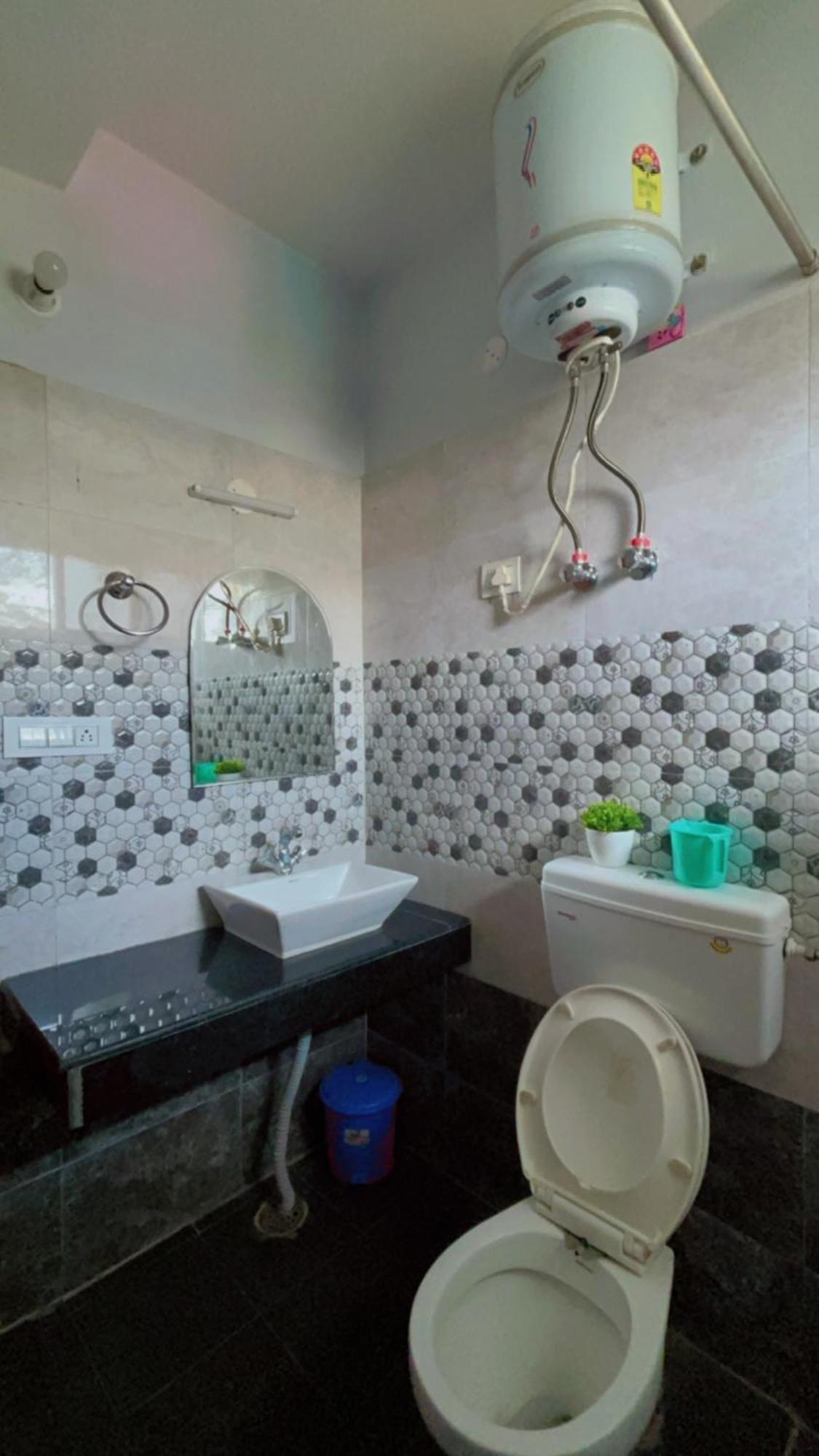 Lha Pomo Daire Kyelang Dış mekan fotoğraf