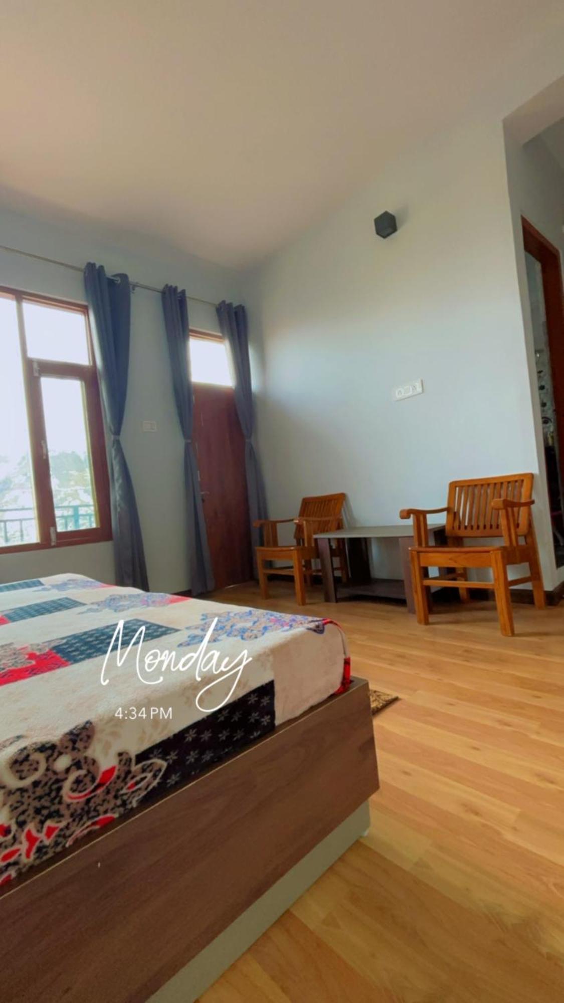 Lha Pomo Daire Kyelang Dış mekan fotoğraf